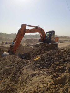 تواصل الملاكات الهندسية التابعة لدائرة الاشغال و الصيانة العامة الاشراف و المراقبة على مشاريع/الجهد الخدمي و الهندسي محافظة بغداد/جانب الكرخ