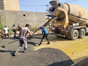 استمرار العمل للقرية العصرية لاعمال الجهد الخدمي والهندسي لمحافظة ذي قار و التي تشرف على تنفيذها الكوادر الهندسية التابعة لدائرة الاشغال والصيانة العامة